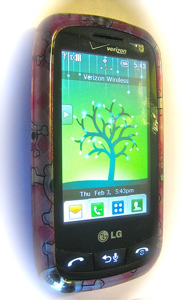 File:LG Cosmos Touch.jpg