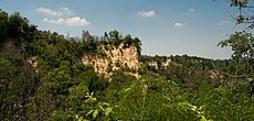 Le rocche del Roero (Baldissero d'Alba, Piemonte, Italia).jpg