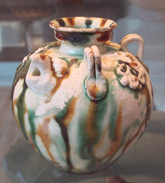 File:Lead glazed ceramic cup Tang China 8th century.jpg