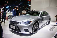 Lexus LS500h pour le salon de l'auto de Guangzhou 2020.jpg