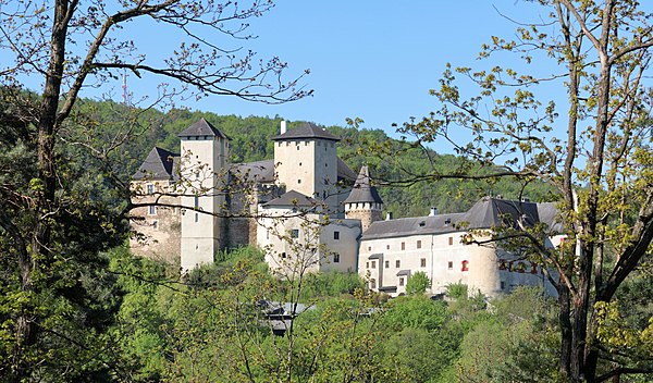 Léka Castle (now Burg Lockenhaus in Austria), built before 1300