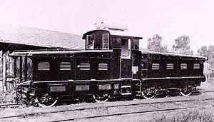 Locomotiva FS E.421.jpg