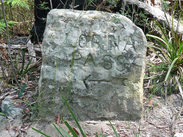 Old stone sign on Lorna Pass, near the Lane Cove River
