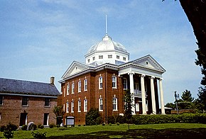 Louisa County Adliye Binası (1905'te inşa edildi), Louisa (Louisa County, Virginia).jpg