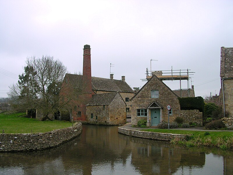 File:Lower Slaughter (7).JPG