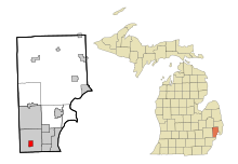 Macomb County Michigan Sisällytetyt ja rekisteröimättömät alueet Center Line Highlighted.svg