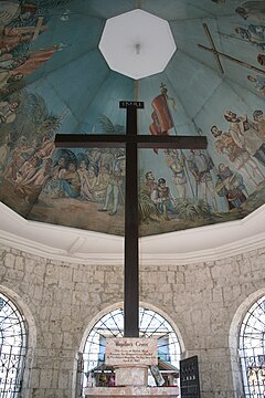 Magellan's Cross in present-day Cebu Magellan's Cross full.jpg