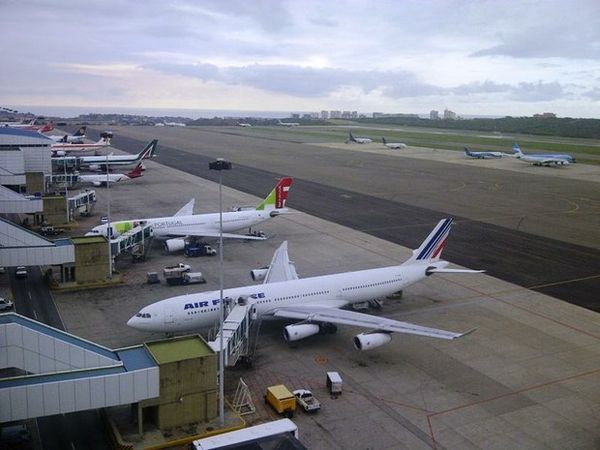 View of the international terminal apron in 2011