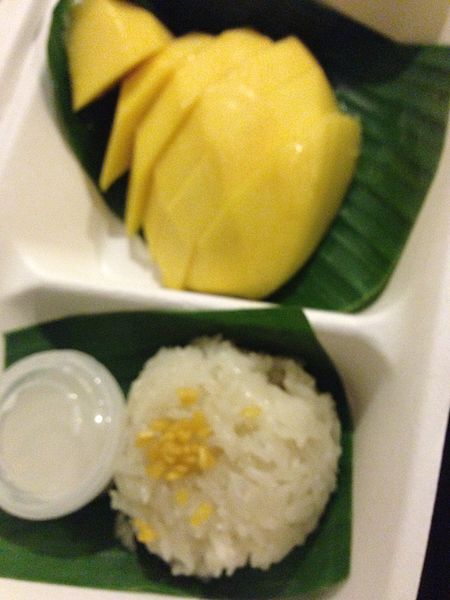 File:Mango with sticky rice .jpg