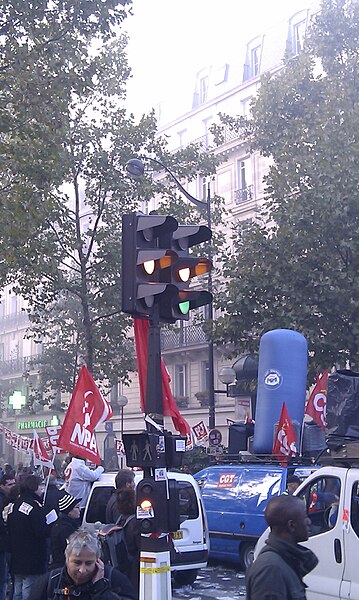 File:Manifestation contre la réforme des retraites le 19 Octobre 2010 - Boulevard Arago - Boulevard de Port-Royal.jpg