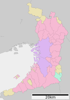 Mapa konturowa prefektury Osaka, blisko centrum na prawo znajduje się punkt z opisem „miejsce bitwy”