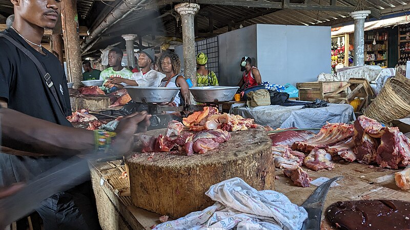 File:Marché de Totsi 5.jpg