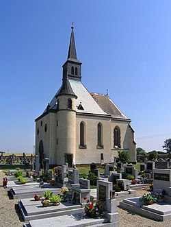 Martiněves, Charvatce, mezarlık chapel.jpg