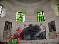 Interior de la capilla con restos de los frescos.