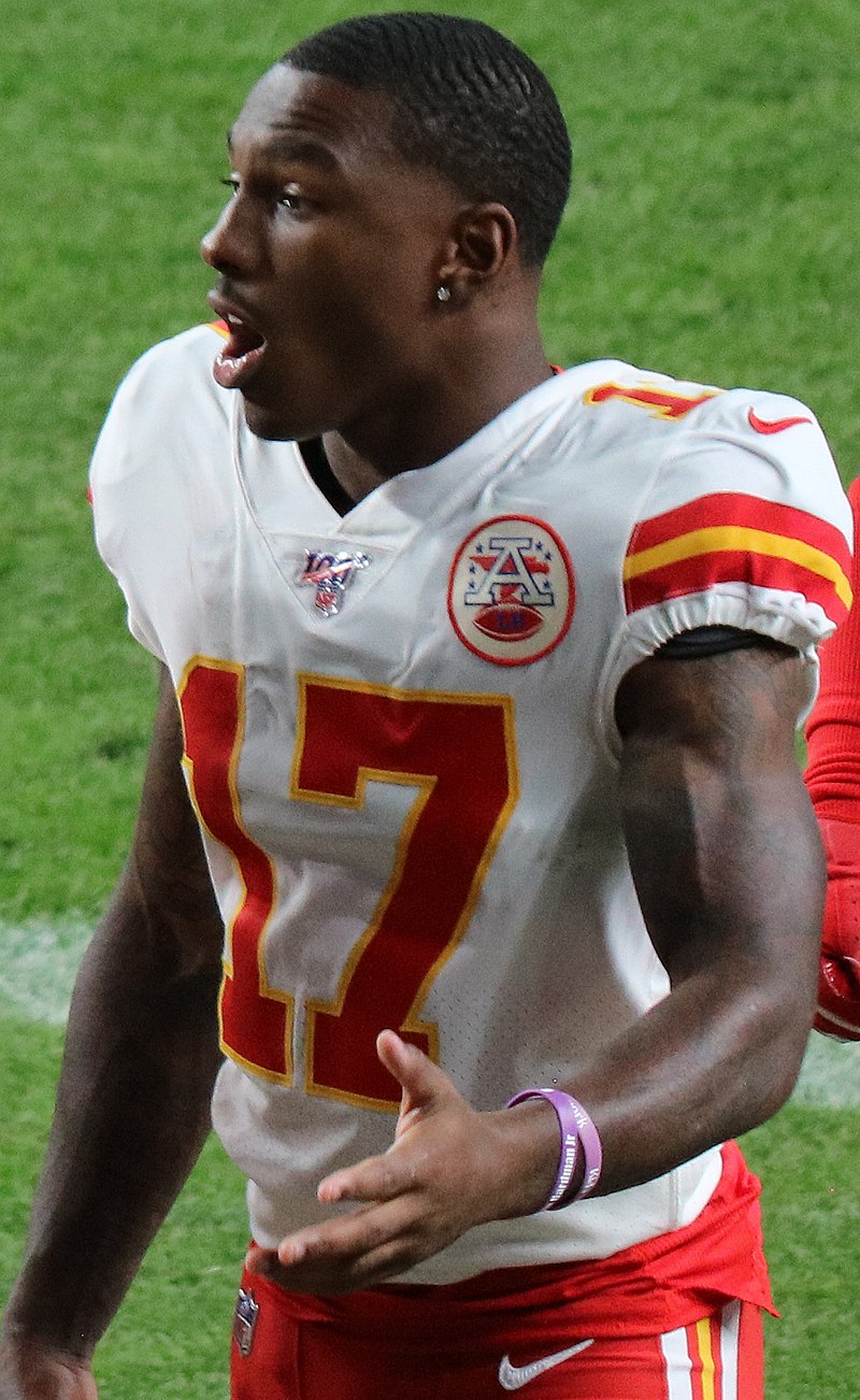 Mecole Hardman of the Kansas City Chiefs dives to score a 25 yard