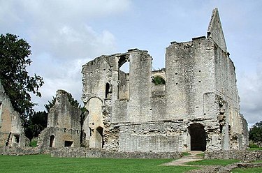 Minster Lovell Hall Minster Lovell Hall, Oxon - Ruins - geograph.org.uk - 1630370.jpg