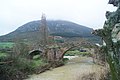 Puente medieval sobre el Camino de Santiago por la ruta que viene desde Somport y Sangüesa