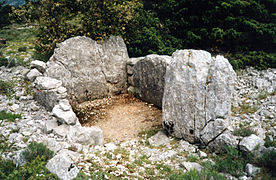 Dolmen de la Colle[48].