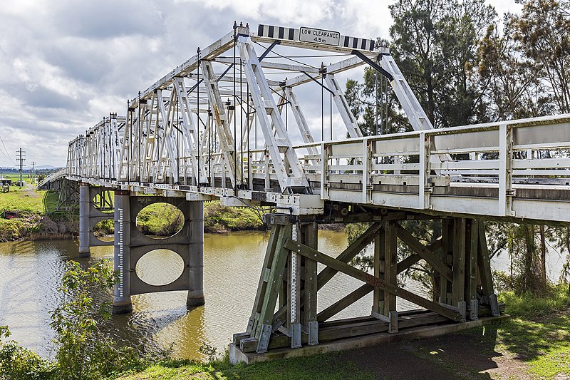 File:Morpeth Bridge over the Hunter River (1).jpg