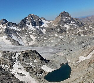 <span class="mw-page-title-main">Mount Whitecap</span> Mountain in the state of Wyoming