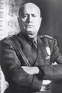Mussolini Mussolini mezzobusto.jpg