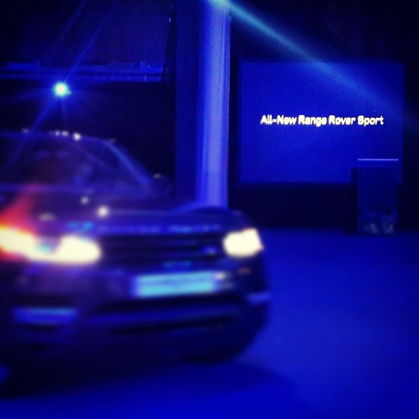 File:New Range Rover Sport launch UAE - Fan photos (8956162479).jpg