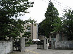 Neyagawa highschool.jpg