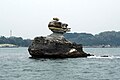 仁王島。松島を象徴する島のひとつ。仁王像が葉巻をくわえて座っているように見える。