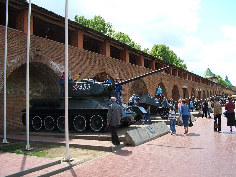 File:Nizhny-Kremlin-T-34-1446.jpg