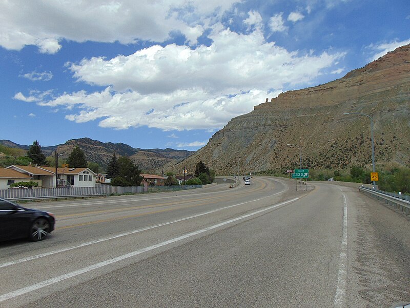 File:North at N Main St interchange in Helper, Utah, May 17.jpg