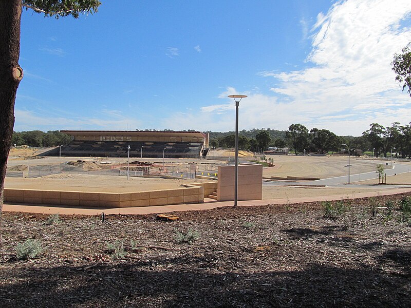 File:OIC perry lakes stadium 2012 new lots 2.jpg