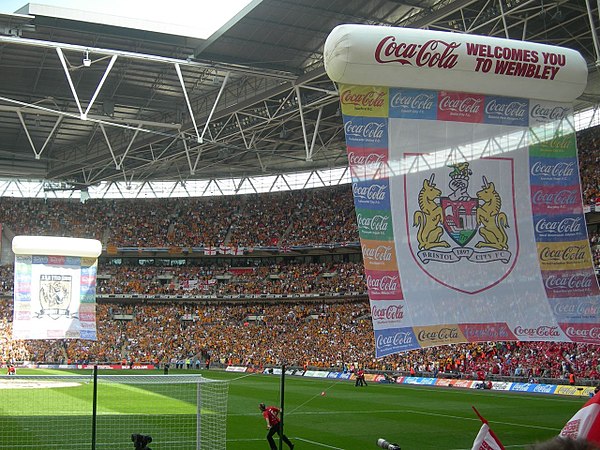 The crests of Bristol City and Hull City, prior to the final in 2008