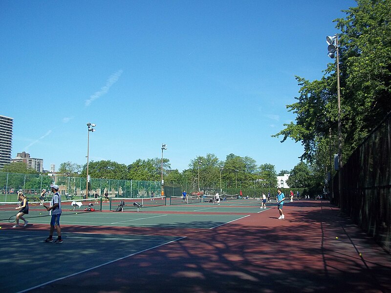 File:Parc Jeanne-Mance 35.JPG