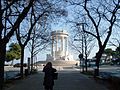 Il Monumento ai Caduti visto dal Viale della Vittoria.