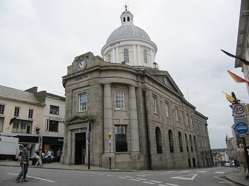 File:Penzance, Market House.jpg