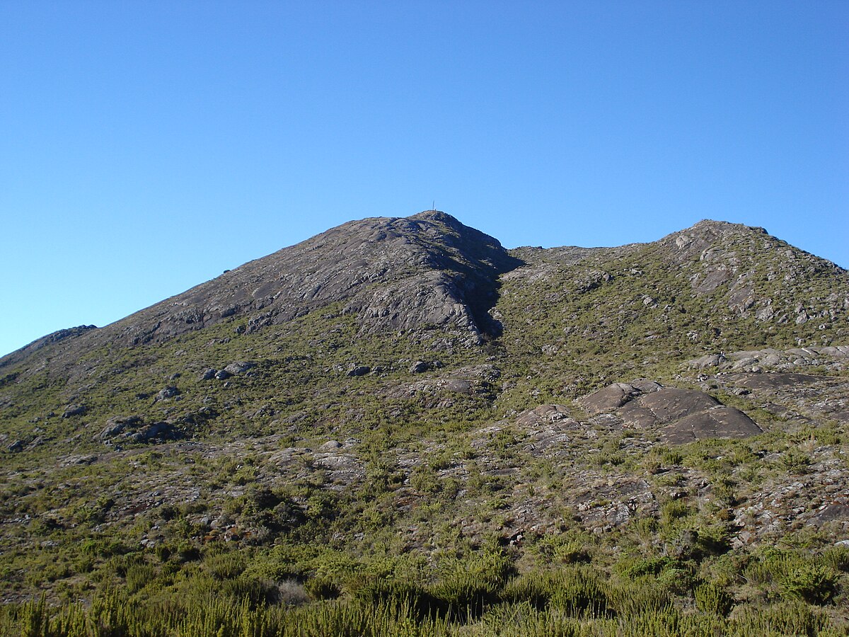 1200px Pico da Bandeira vista MG