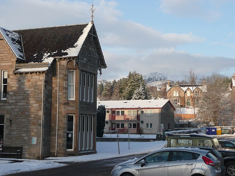 File:Pitlochry Community Library - geograph.org.uk - 2221865.jpg