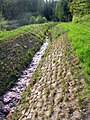 Bachlauf des Burgbach – auch Bohrbach – Grenzbach des Poppenholzes