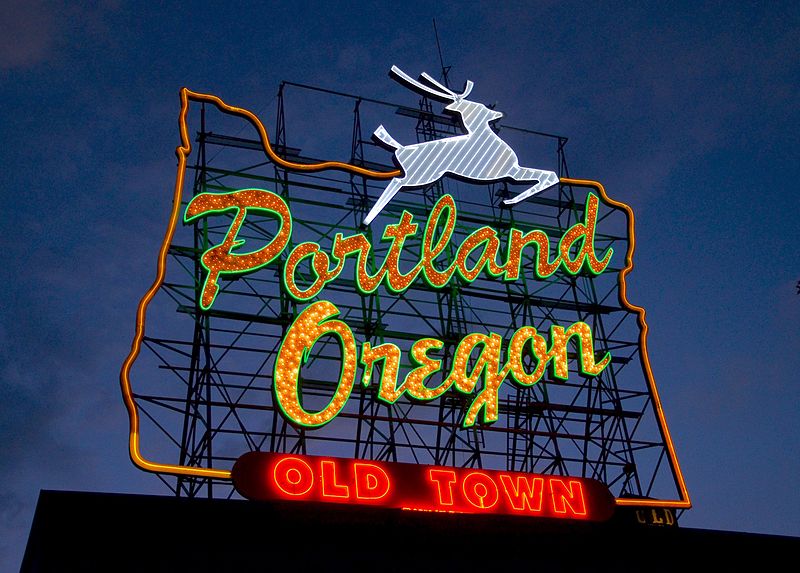 File:Portland Oregon - White Stag sign at dusk.jpg