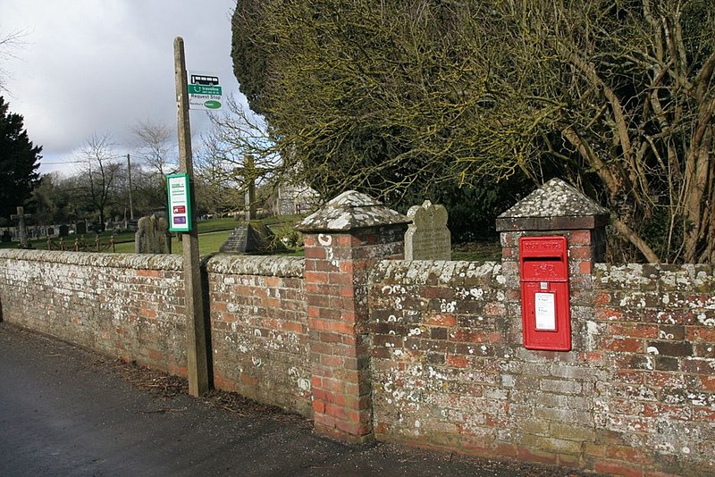 File:Postbox in the wall - geograph.org.uk - 1731160.jpg