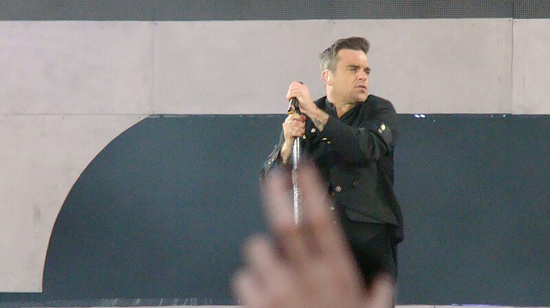 File:Progress Live 2011 Tour, Sunderland Stadium of Light Robbie Williams (5783438061).jpg