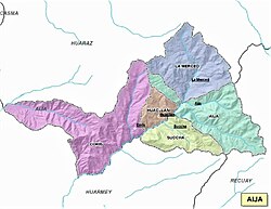 The district of Huacllán (marked in salmon color) is centrally located in the province of Aija