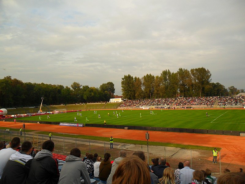 File:RTP Unia Racibórz - VfL Wolfsburg 27.09.2012.JPG