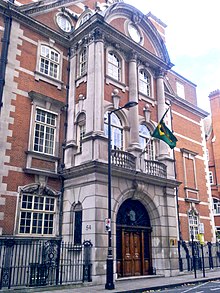 54 Mount Street. Residence of Brazilian ambassador, London.jpg