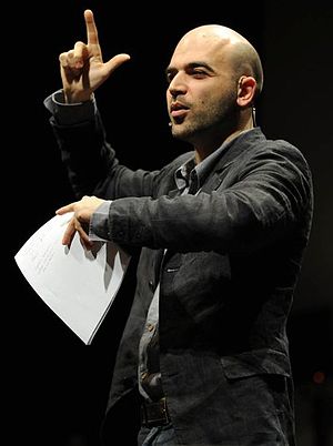 Roberto Saviano 2011-02.jpg