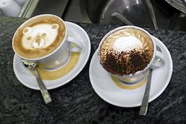Roma - Cappuccini al caffè Tazza d'Oro.jpg