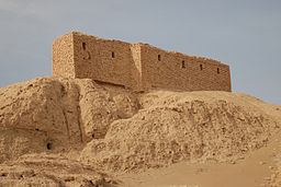 Ruins from a temple in Naffur.jpg
