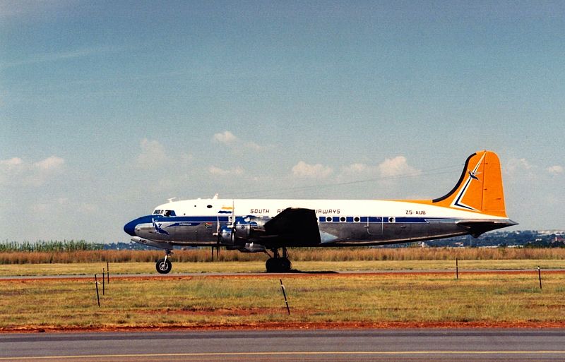 File:SAA historic flight DC-4 ZS-AUB (6895987377).jpg