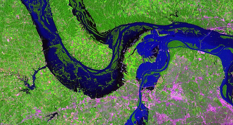 Archivo:Saint Louis satellite photo of Great Flood.jpg