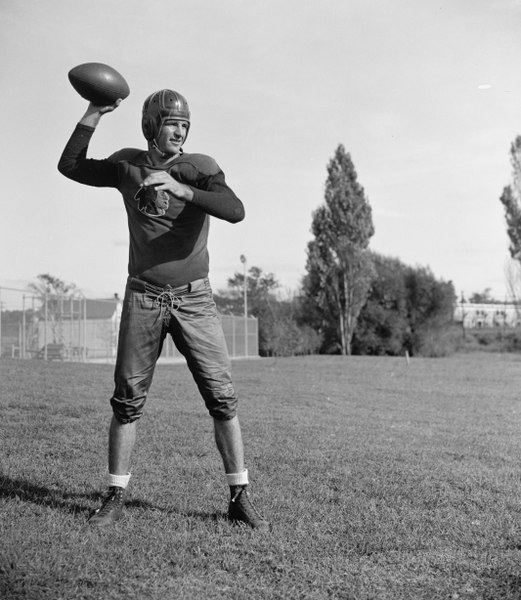 File:Sammy Baugh Sept 11 1937.tif